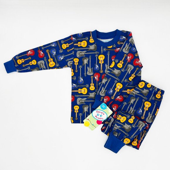 NWT Sara's Prints Toddler Boys Guitar Print Loose Fit Pajama Set Size 2 - Picture 1 of 7